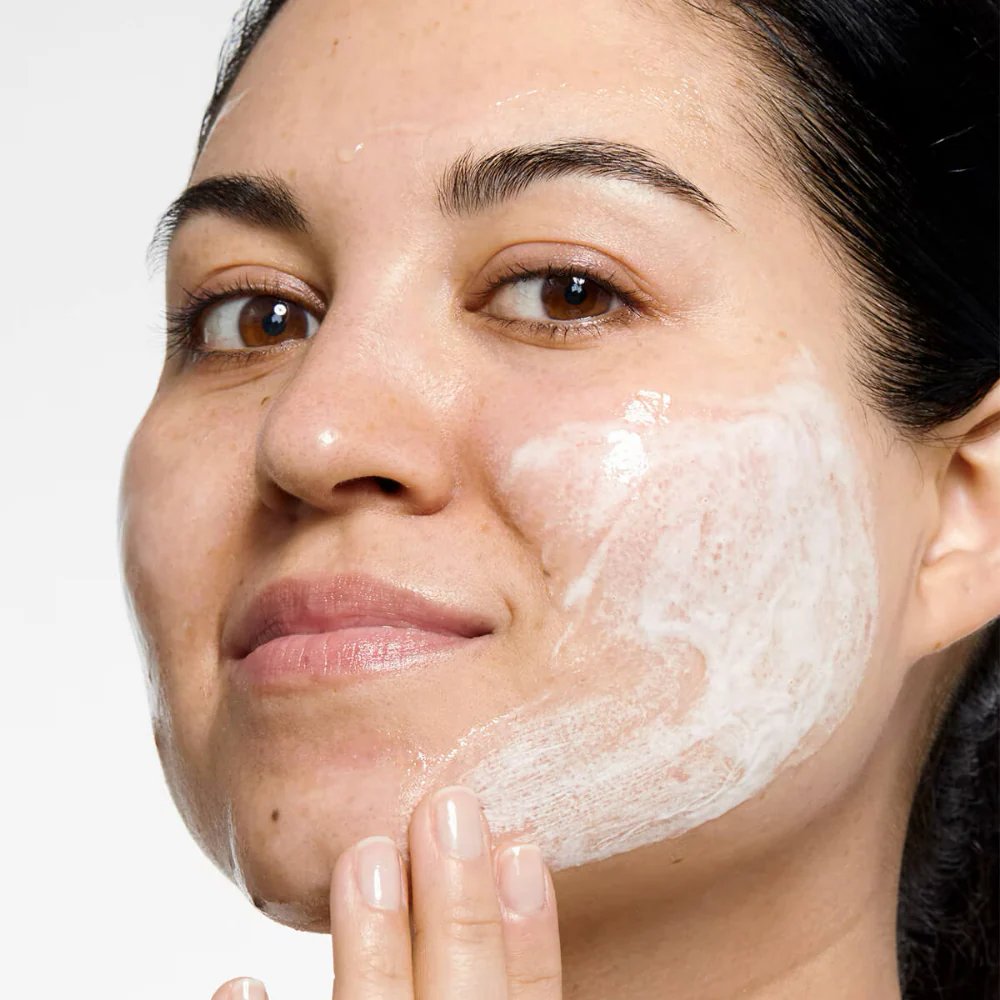 Clinique All About Clean Liquid Facial Soap for Oily Skin 200ml - Image 5
