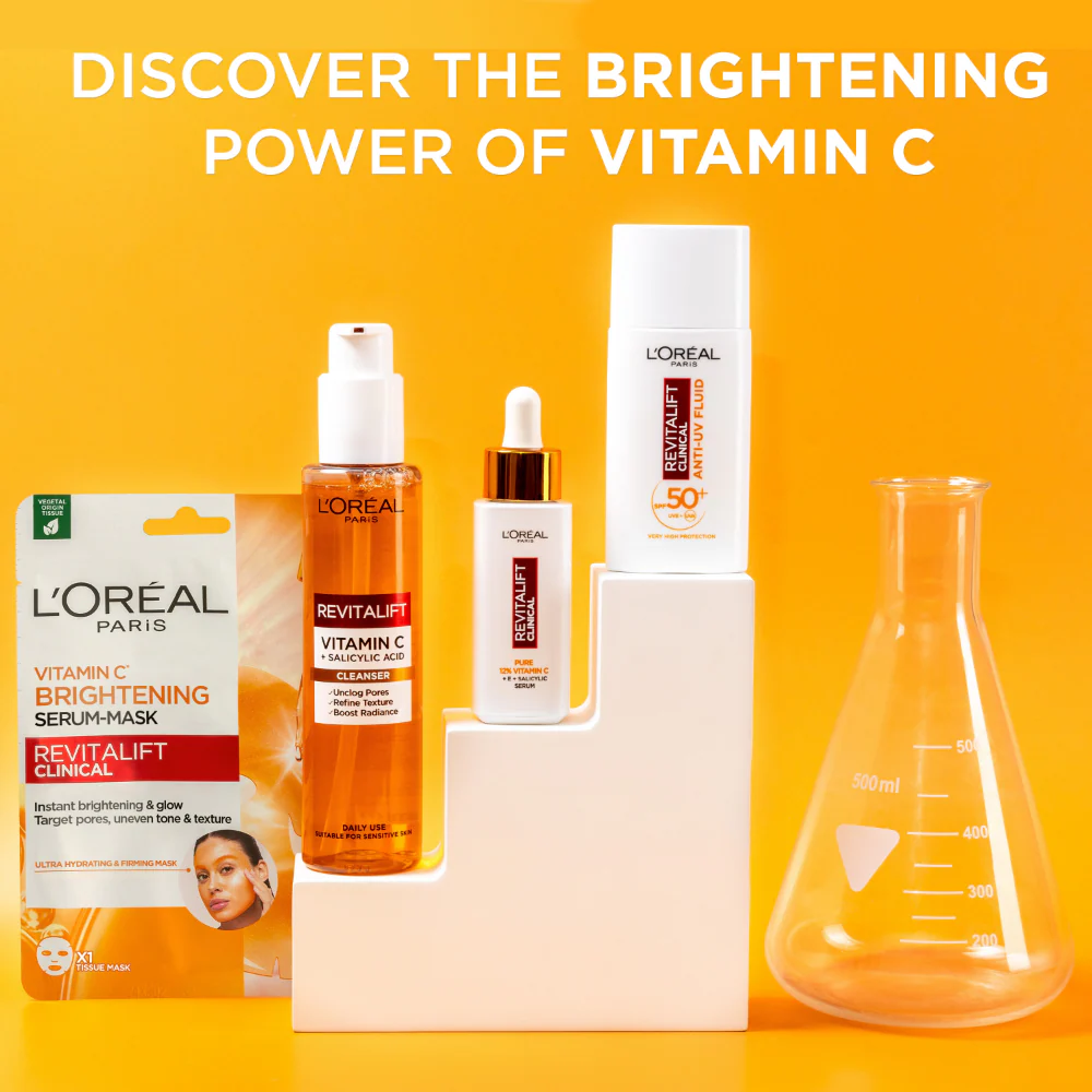 L'Oreal Paris Revitalift Clinical Vitamin C* Brightening Serum Mask 26g - Image 4
