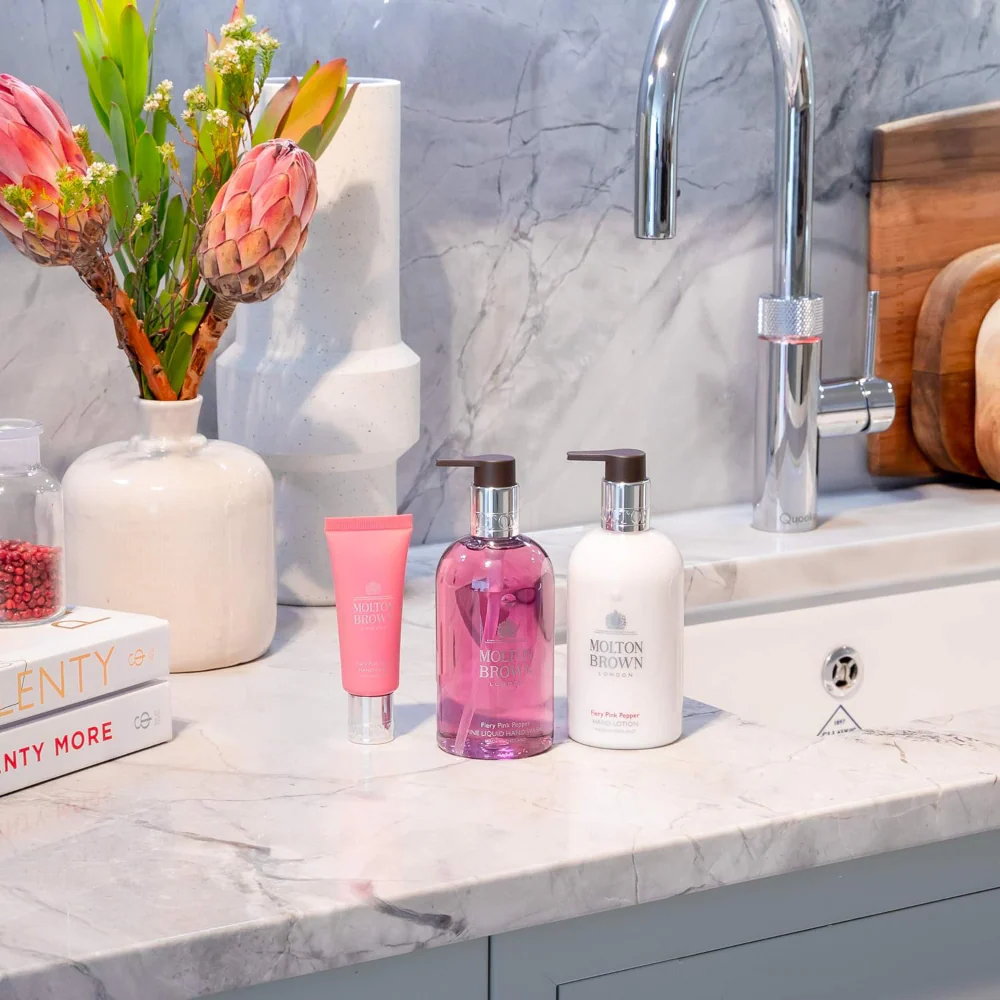 Molton Brown Delicious Rhubarb & Rose Bath & Shower Gel 300ml - Image 3
