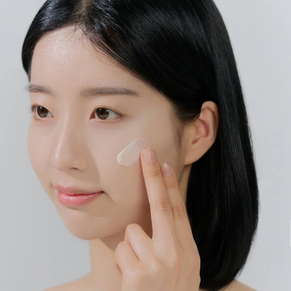 Skin1004 Madagascar Centella Tone Brightening Tone-Up Sunscreen PA++++ SPF50+ 50ml - Image 5