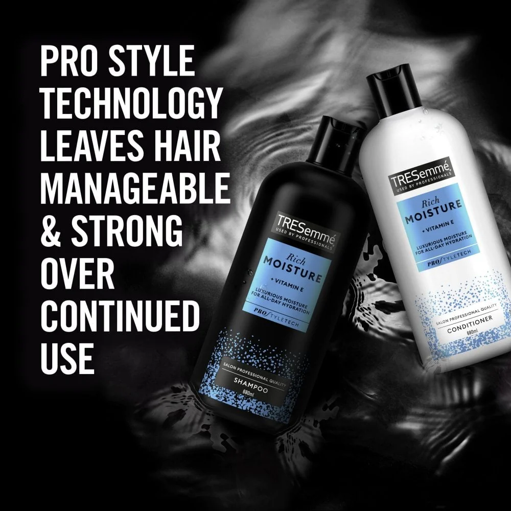 TRESemme Rich Moisture Shampoo 680ml - Image 4