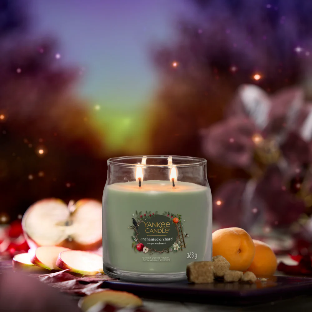 Yankee Candle Enchanted Orchard Medium Signature Jar Candle - Image 3